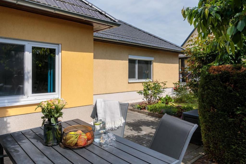 Charmantes Townhaus Mit Garten, W-Lan & Netflix Postupim Exteriér fotografie